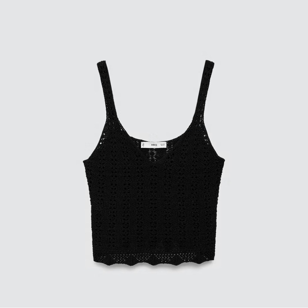 Black knitted cropped sleeveless top